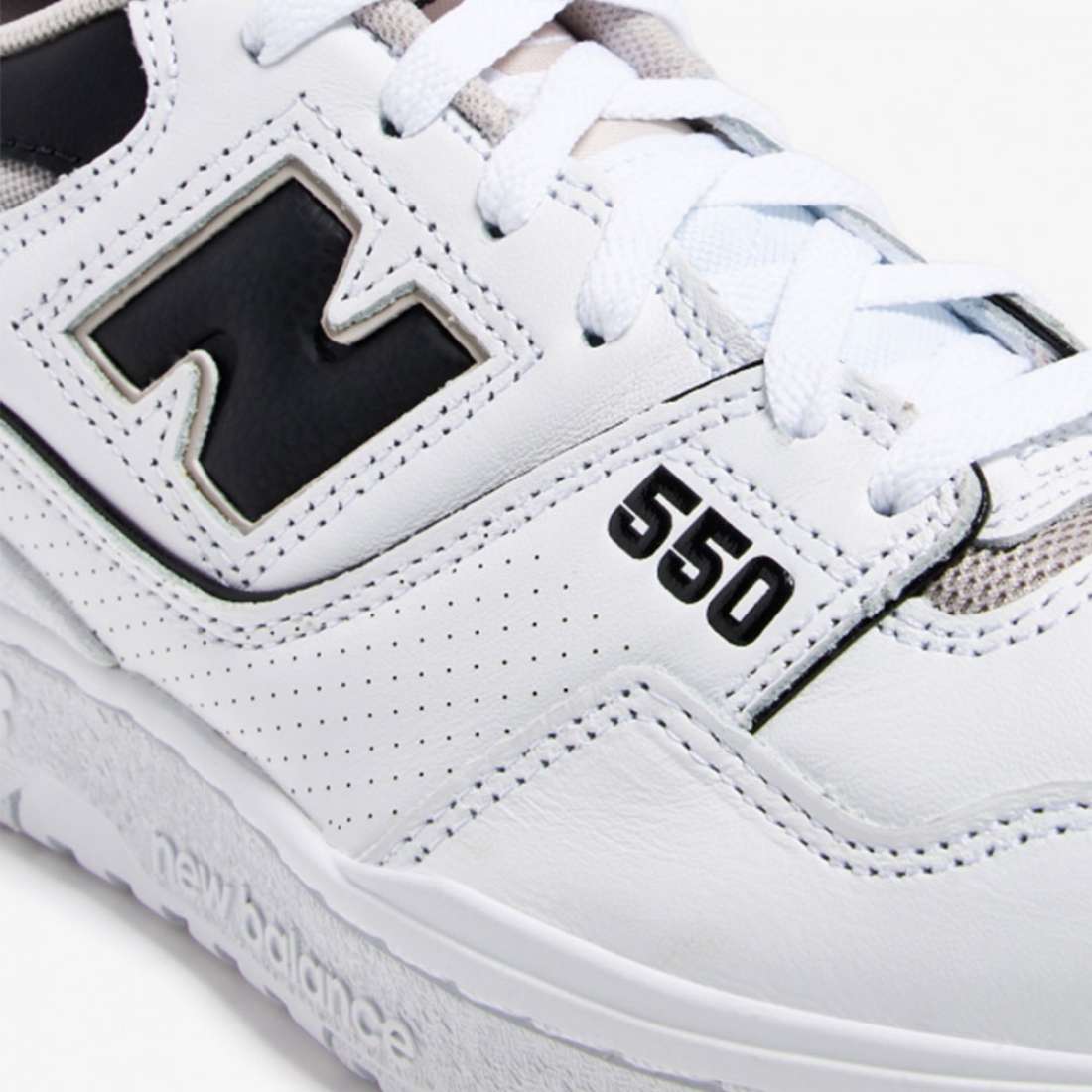 NEW BALANCE 550 WHITE/BLACK