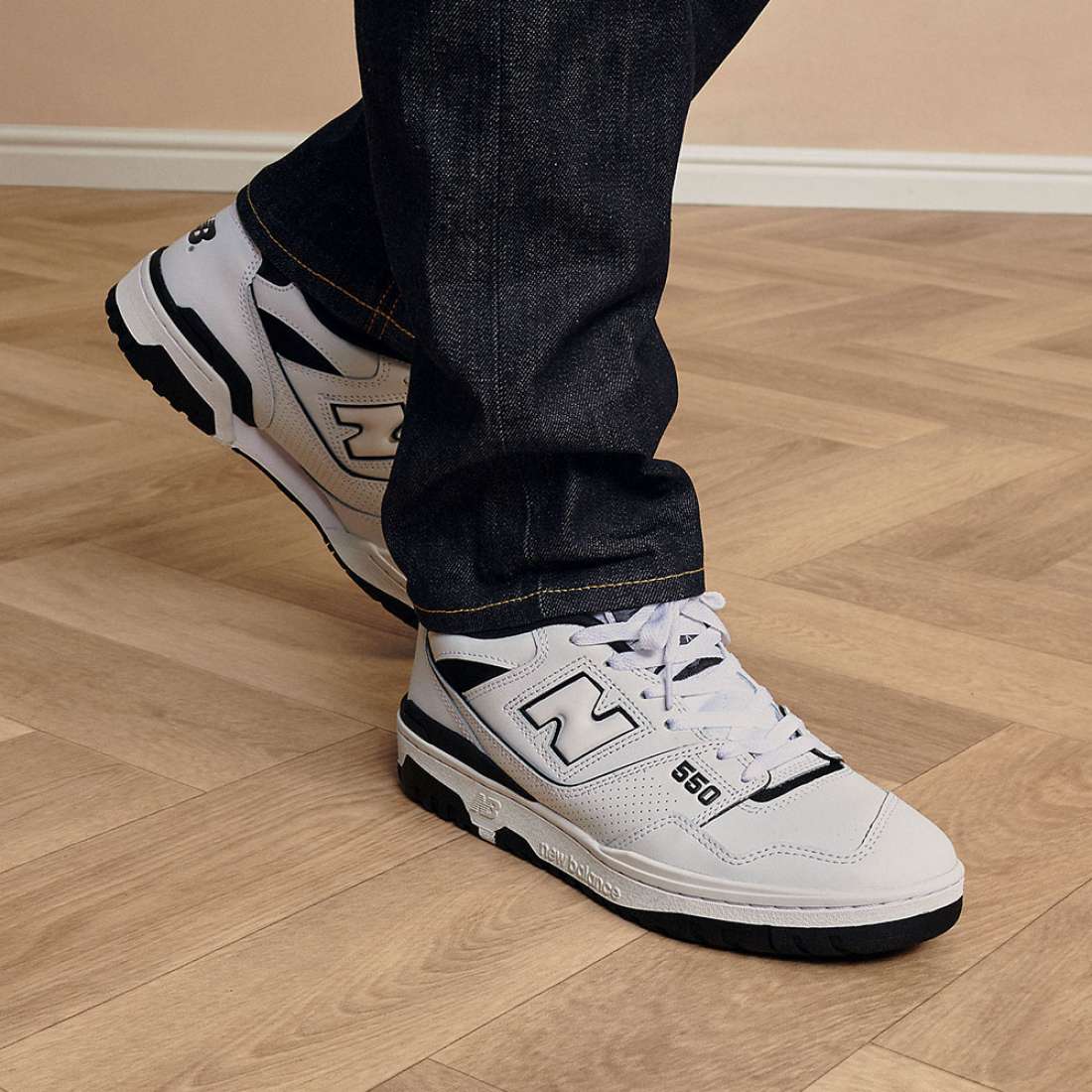 NEW BALANCE 550 WHITE/BLACK