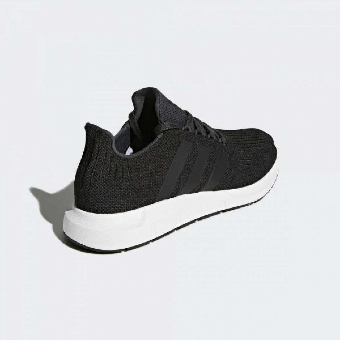 ADIDAS SWIFT RUN GREY