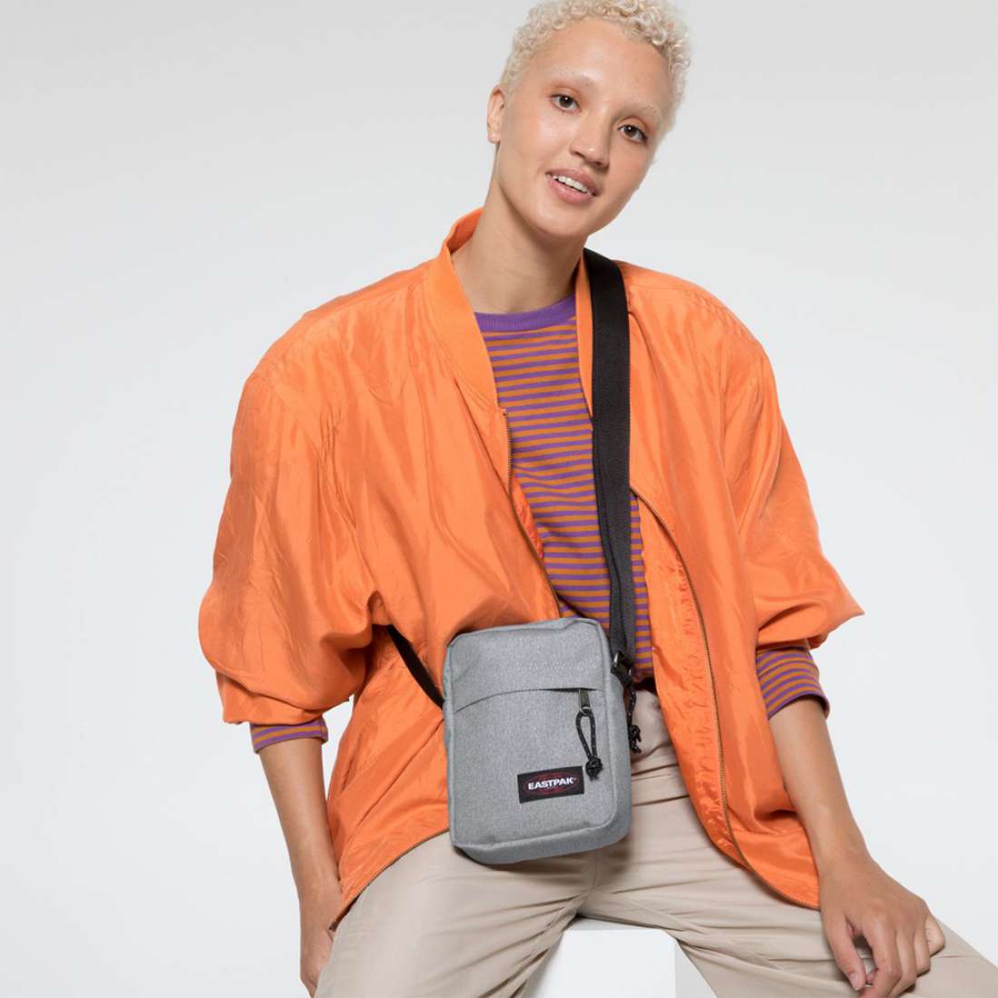 BOLSA EASTPAK THE ONE SUNDAY GREY