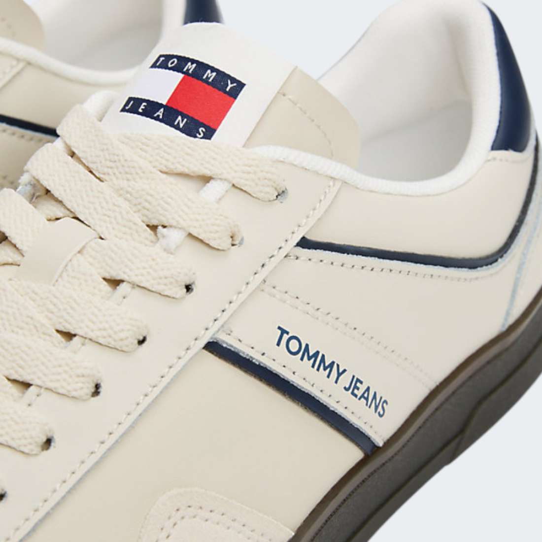 TOMMY HILFIGER GREENWICH NEWSPRINT