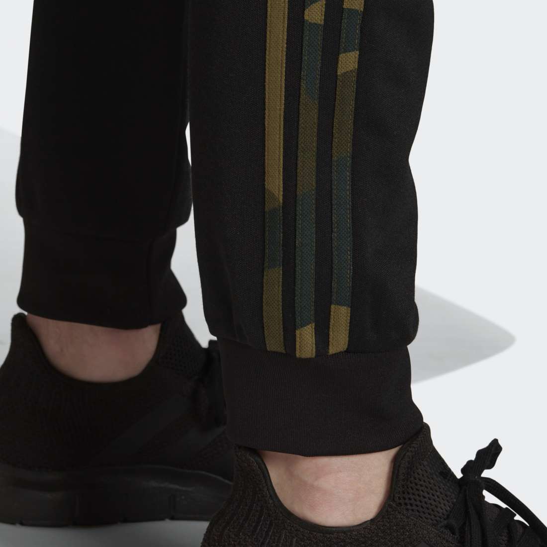 CALÇA ADIDAS CAMOUFLAGE BLACK/MULTICOLOR