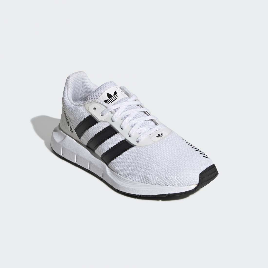 ADIDAS SWIFT RUN K CLOUD WHITE / CORE BLACK