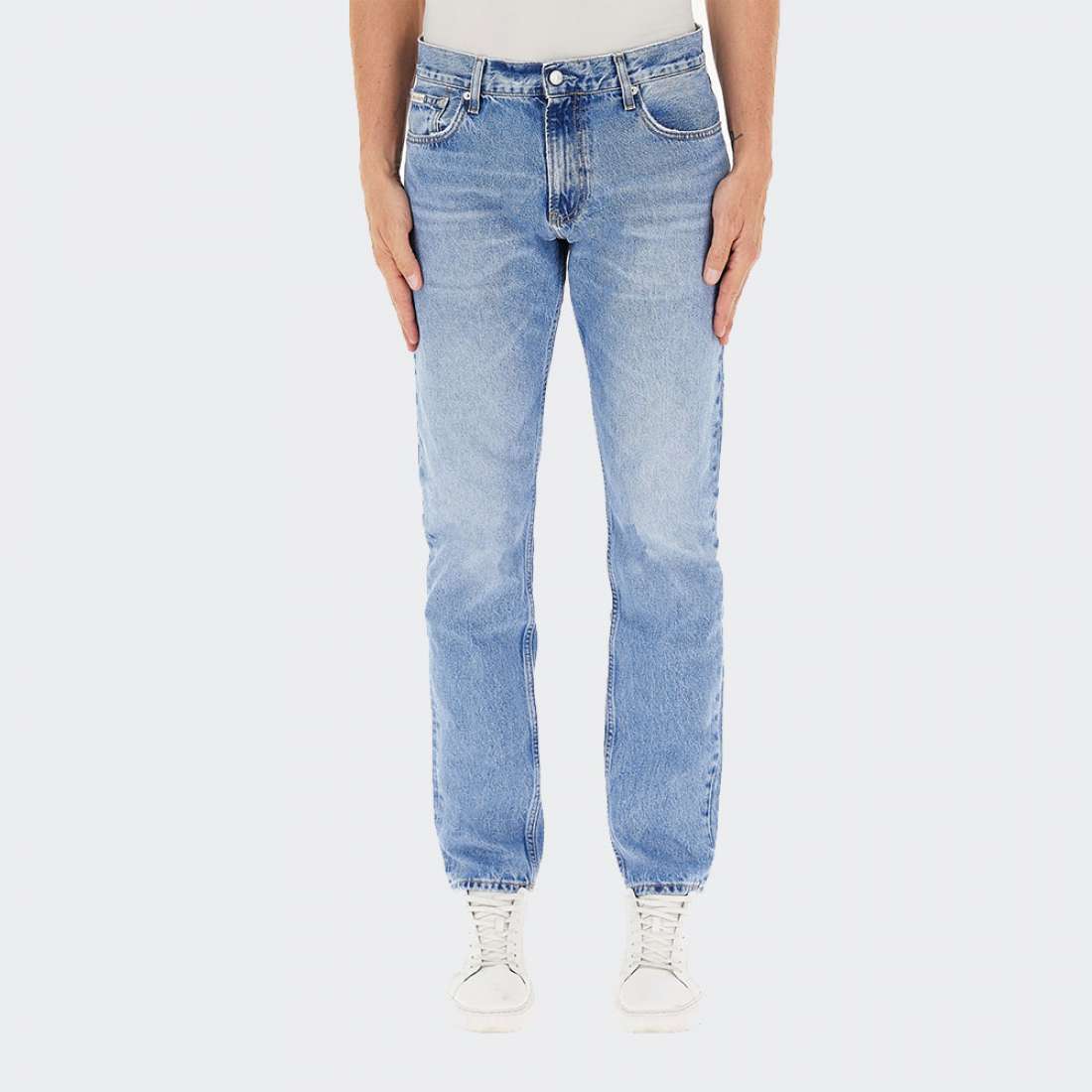 CALÇAS CALVIN KLEIN SLIM SRAIGHT DENIM LIGHT