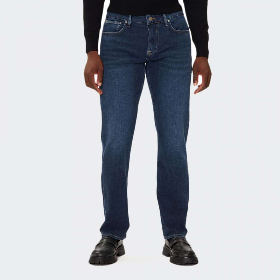 M4BAN2D5GQ2-M1L0_M1L0